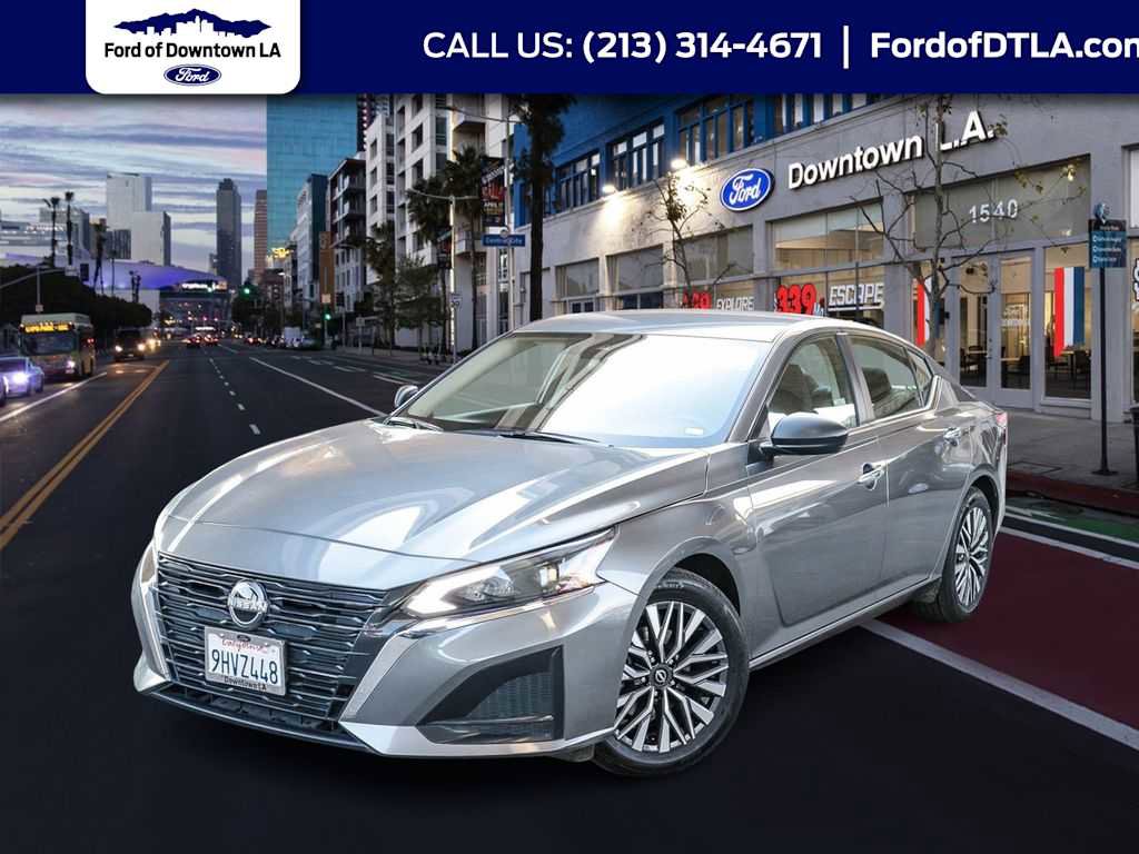 Used 2024 Nissan Altima 2.5 SV video 1