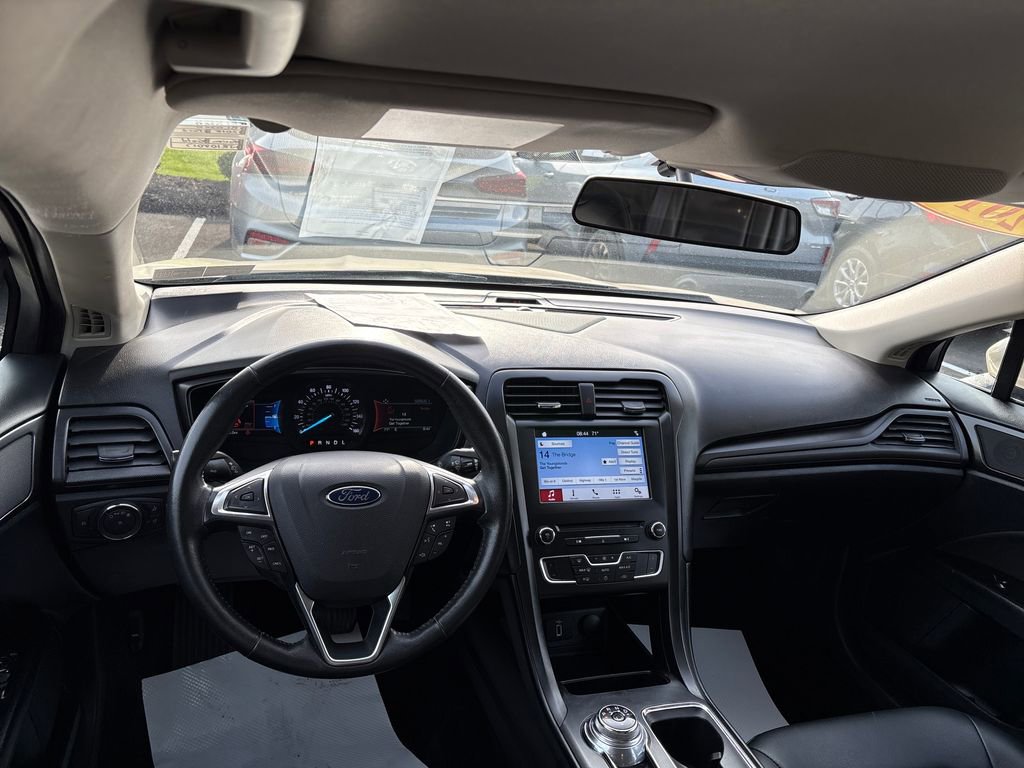 Used 2018 Ford Fusion SE w/ Equipment Group 201A image 11