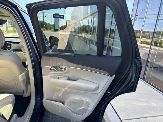 Used 2022 Volvo XC90 T8 Inscription w/ Advanced Package AWD/4WD image 12