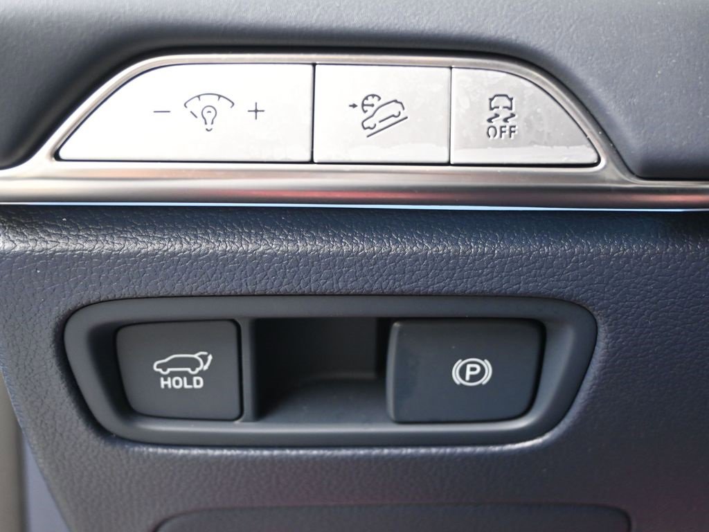 Used 2025 Genesis GV80 3.5T e-SC image 24