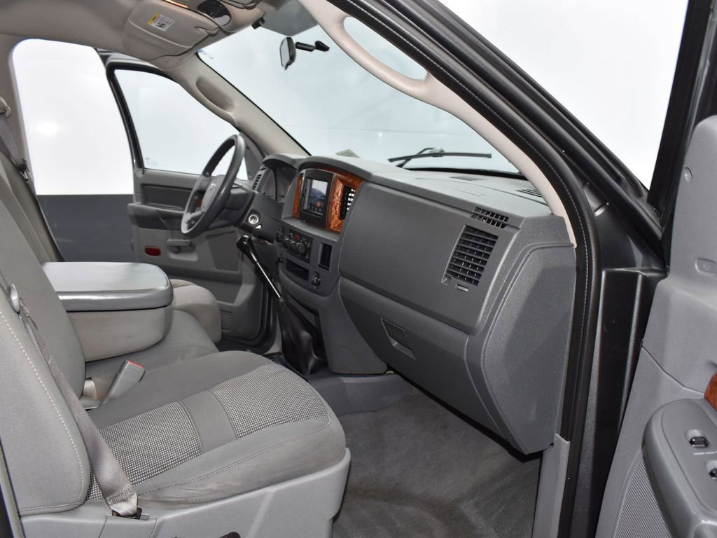 Used 2006 Dodge Ram 1500 Truck SLT image 17