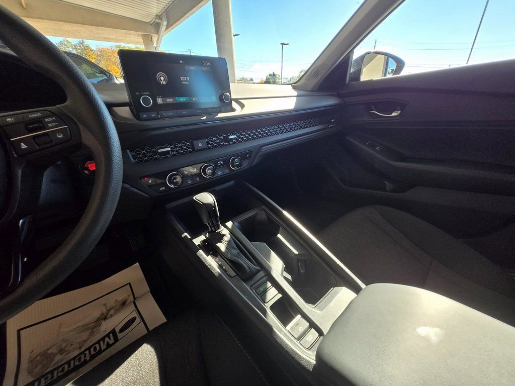 Used 2024 Honda Accord EX image 18