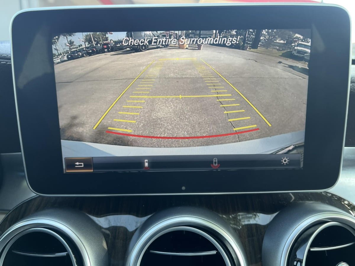 Used 2015 Mercedes-Benz C 300 4MATIC Sedan image 21