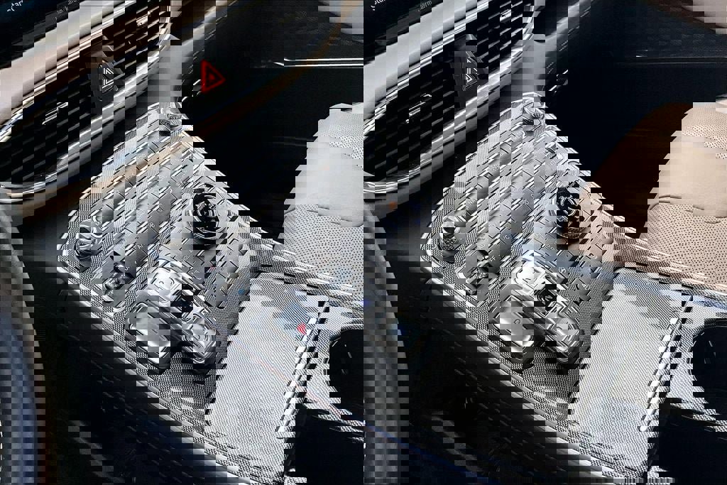 Used 2023 Hyundai Santa Fe Limited image 17