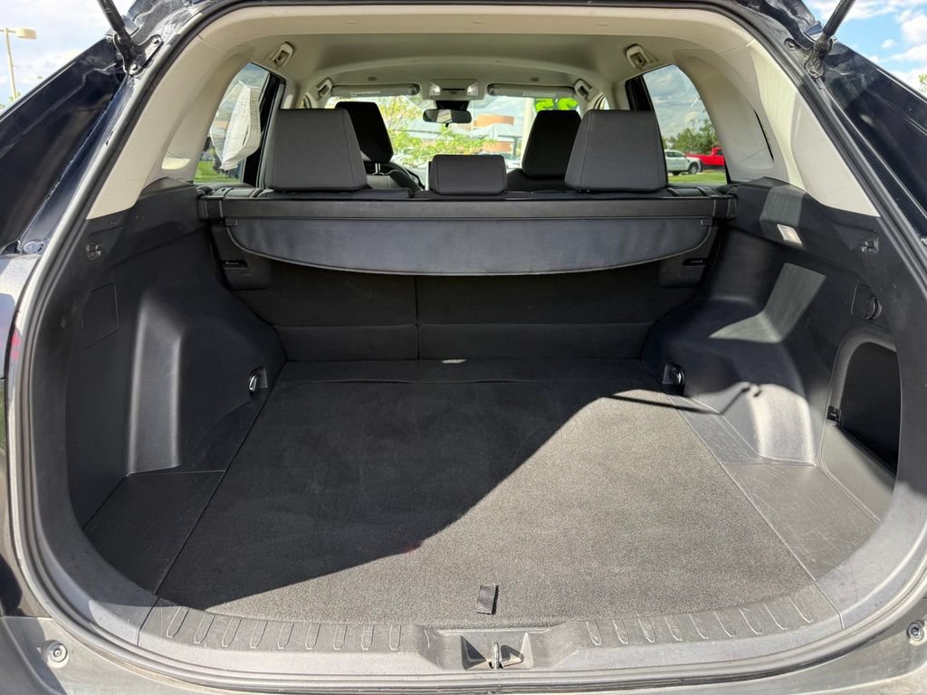 Used 2025 Toyota RAV4 XLE AWD/4WD image 24
