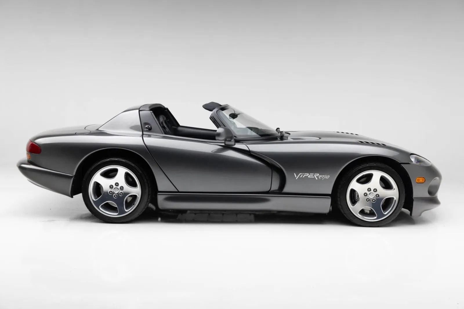 Used 2002 Dodge Viper RT/10 RWD image 11