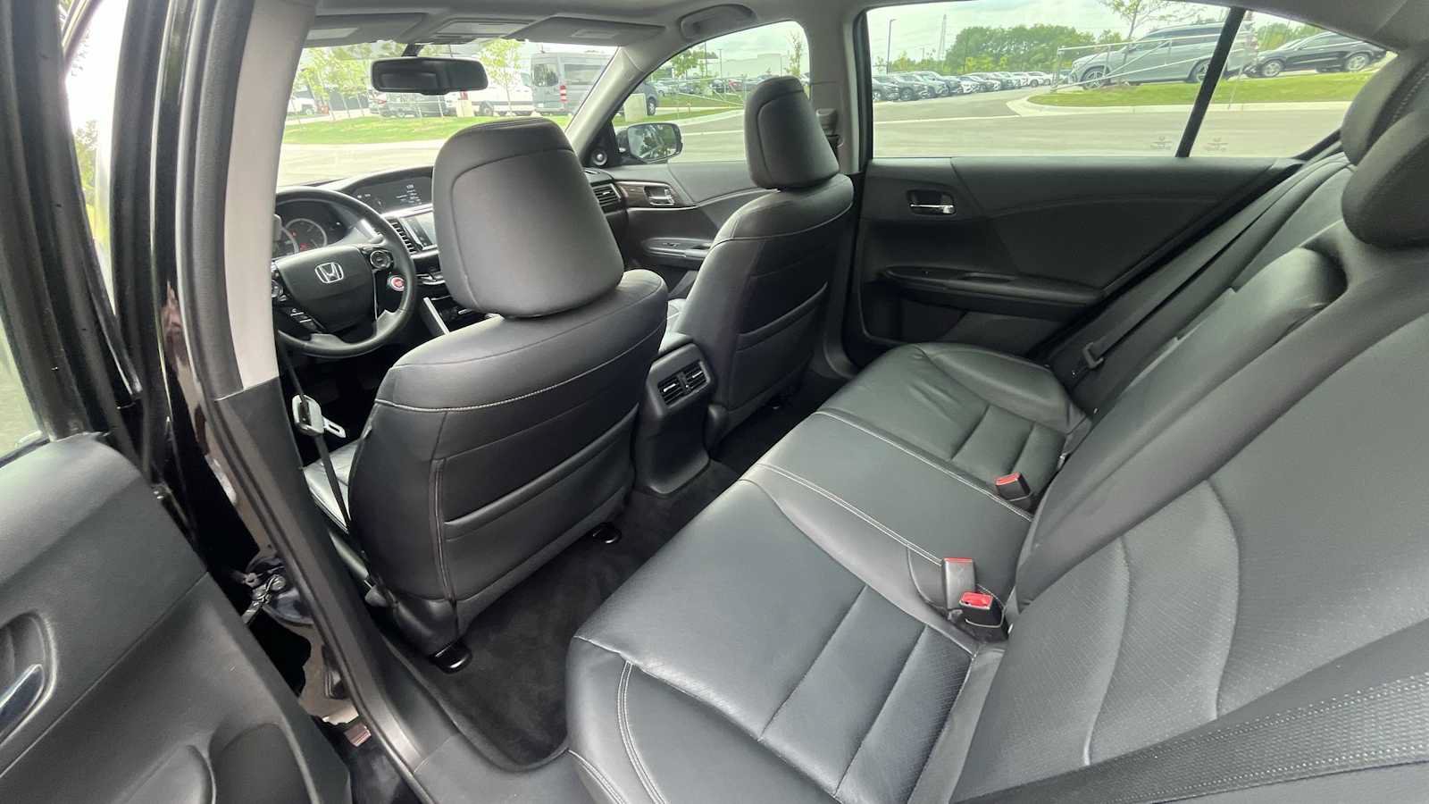 Used 2017 Honda Accord EX-L image 14