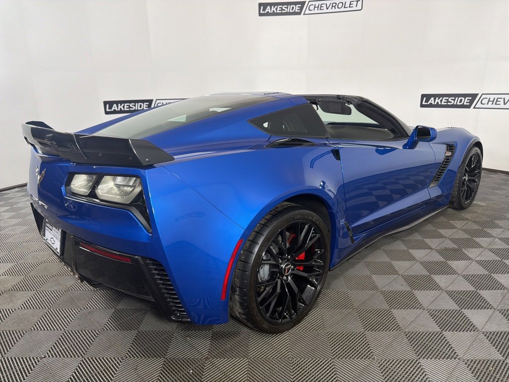Used 2015 Chevrolet Corvette Z06 w/ 3LZ Preferred Equipment Group image 39