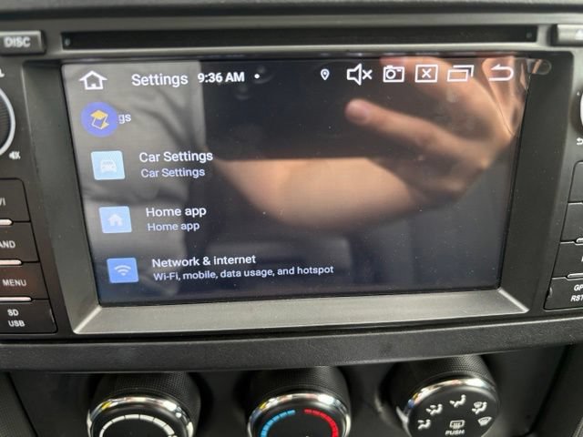 Used 2011 Jeep Liberty Sport AWD/4WD image 28