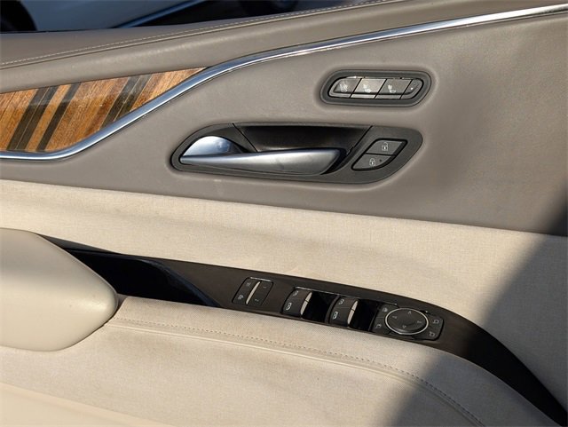 Used 2022 Cadillac Escalade ESV Premium Luxury Platinum image 22