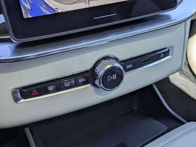 New 2026 Volvo XC90 T8 Ultra w/ Protection Package Premier image 8