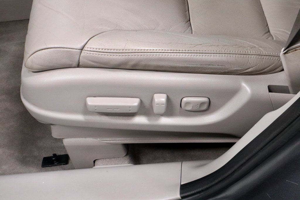 Used 2012 Honda CR-V EX-L image 25