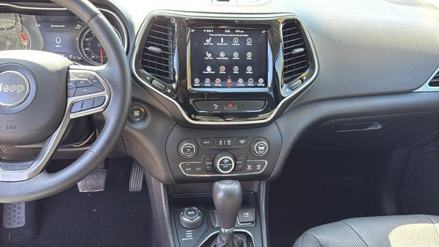 Used 2019 Jeep Cherokee Limited AWD/4WD image 21