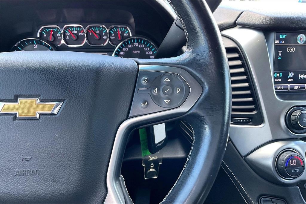 Used 2018 Chevrolet Suburban LT RWD image 11