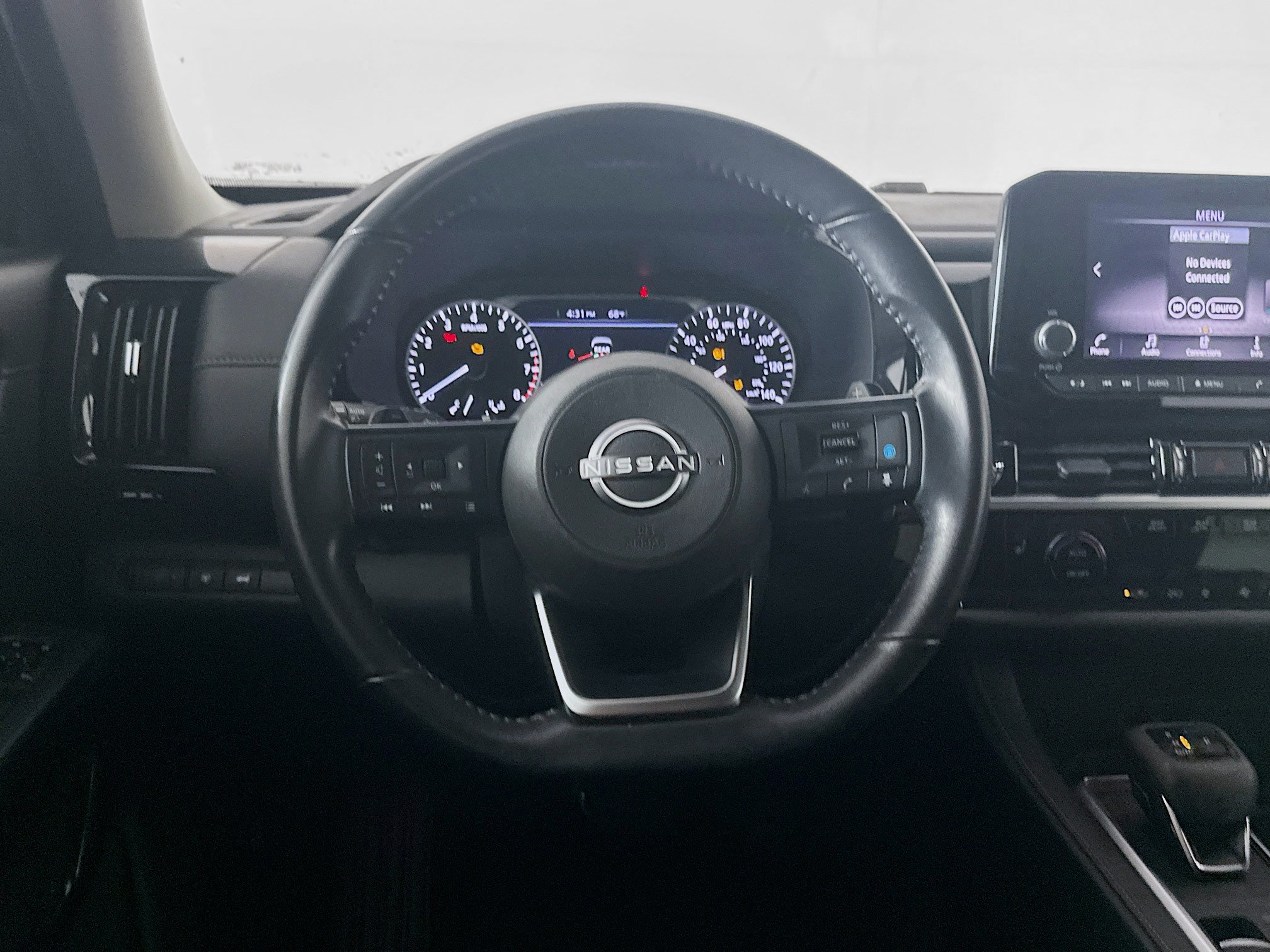 Used 2025 Nissan Pathfinder SV AWD/4WD image 18