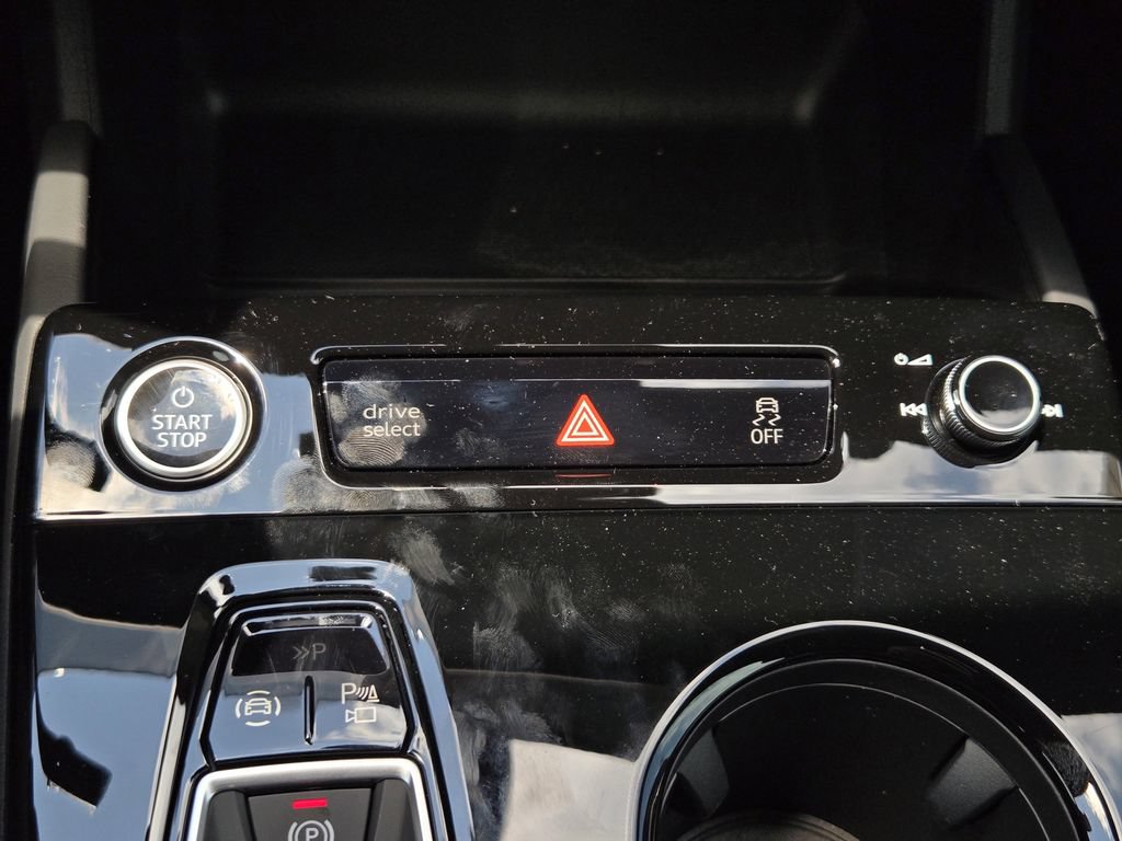 New 2027 Audi Q6 e-tron Premium Plus AWD/4WD image 24
