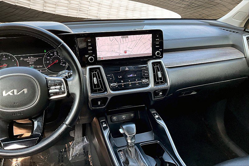 Used 2022 Kia Sorento S image 6
