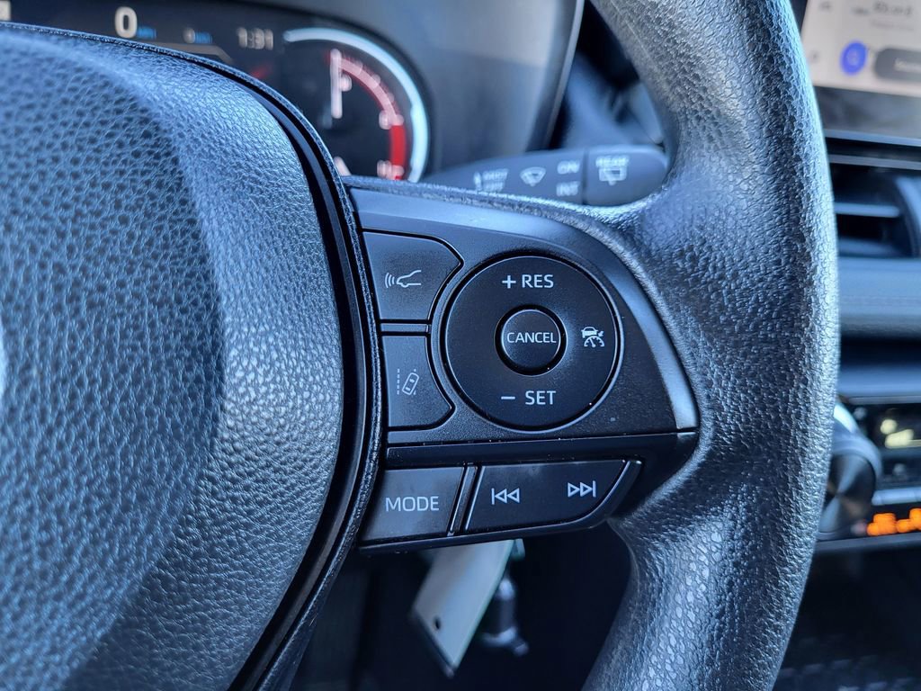 Used 2024 Toyota RAV4 LE image 17