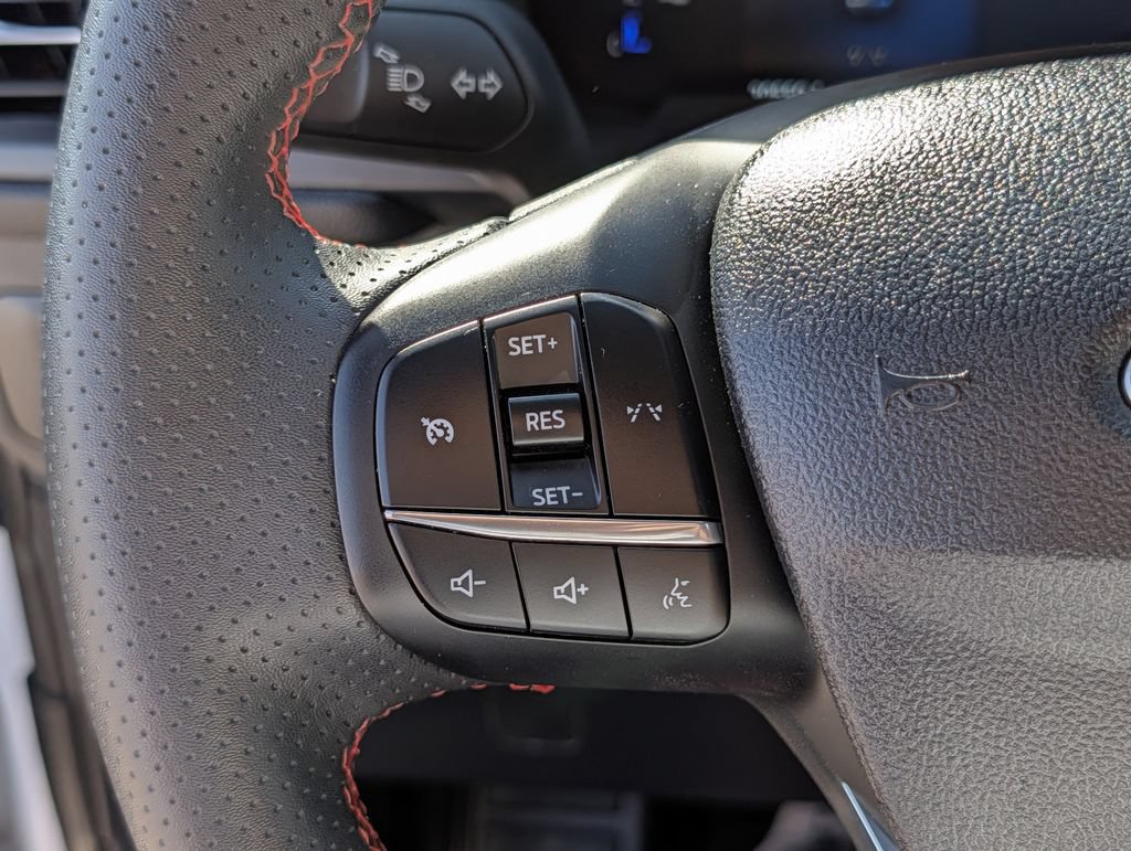 Used 2025 Ford Escape ST-Line FWD image 22