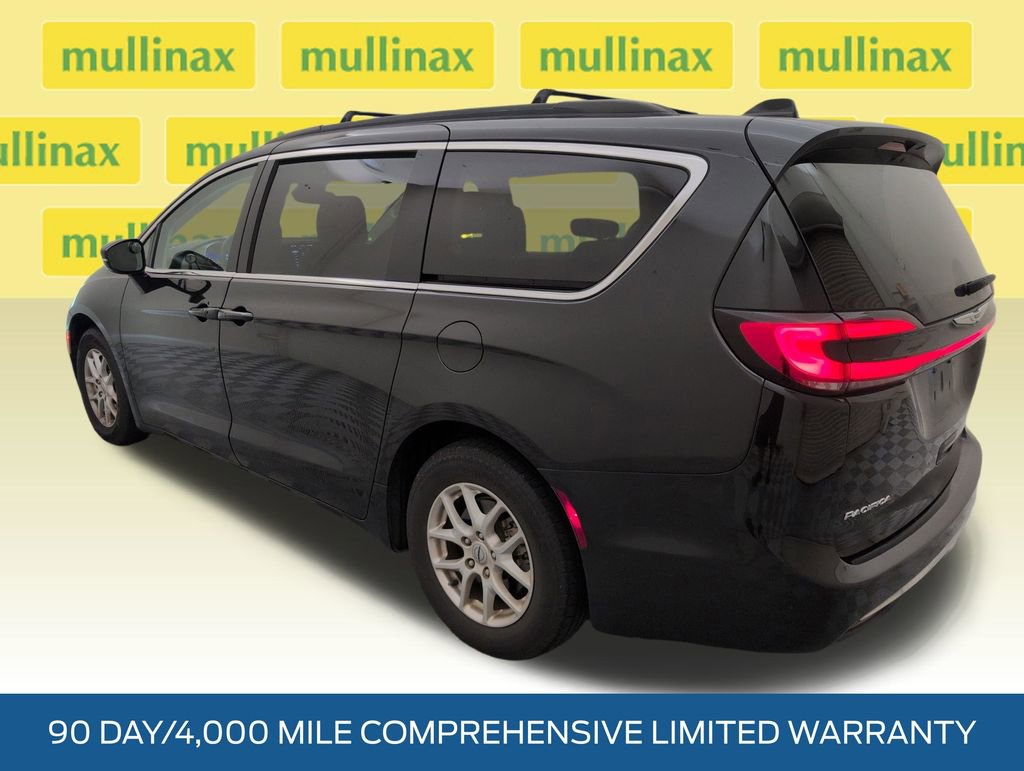 Used 2022 Chrysler Pacifica Touring-L FWD image 9