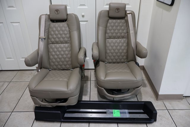 Used 2024 Ford Transit 250 148 High Roof Extended AWD image 52