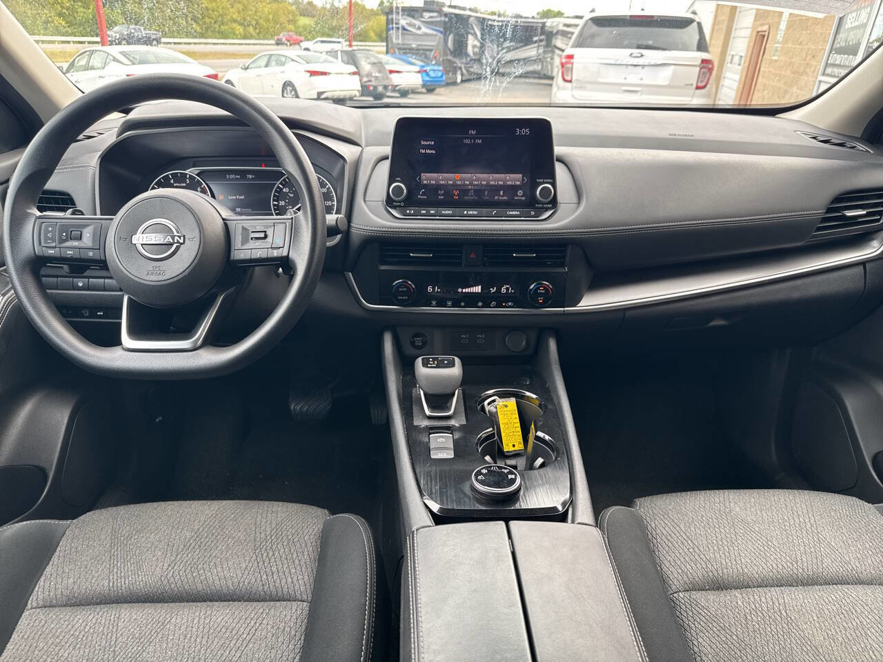 Used 2024 Nissan Rogue SV image 10