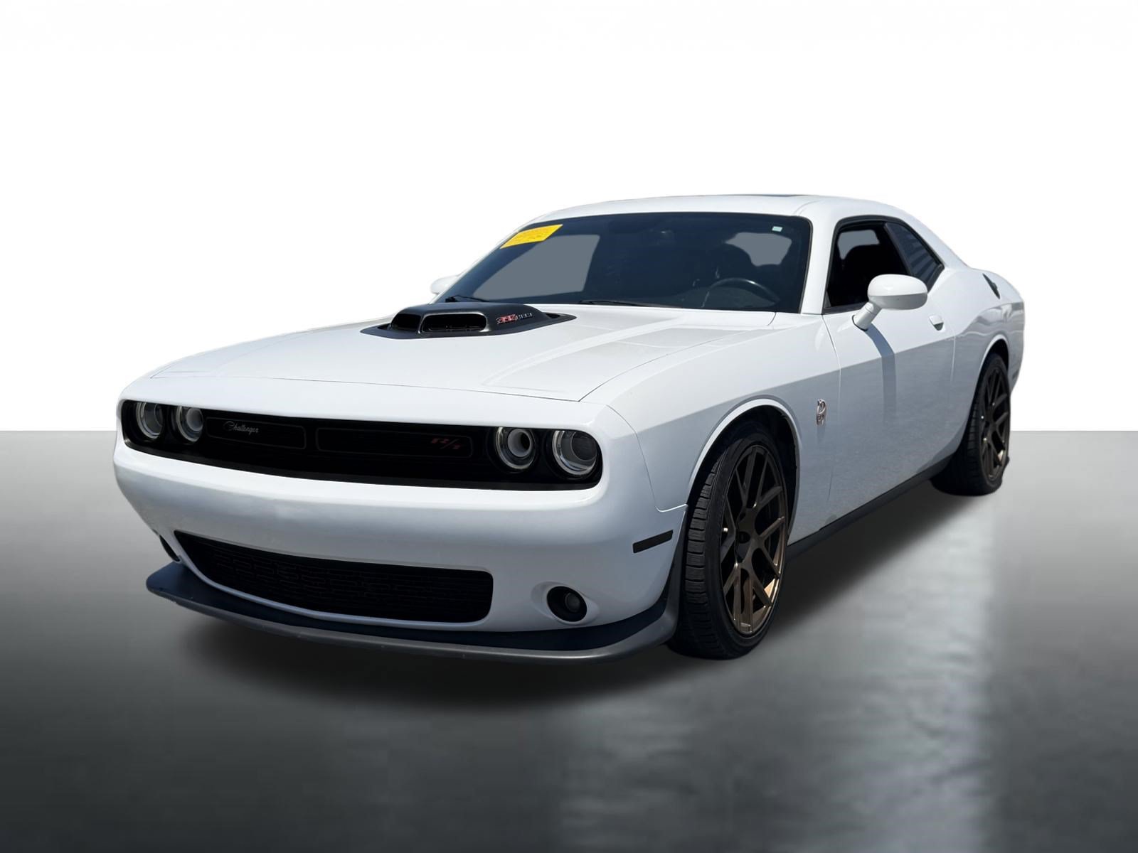 Used 2016 Dodge Challenger R/T Scat Pack RWD image 4