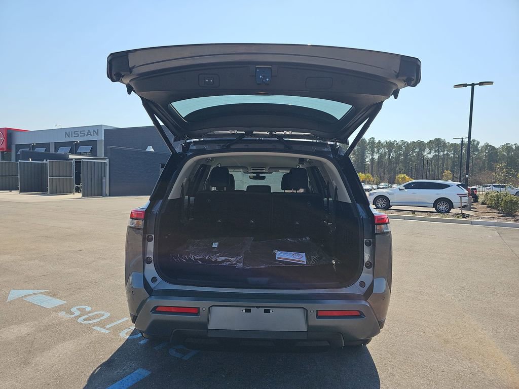 New 2026 Nissan Pathfinder SL AWD/4WD image 17