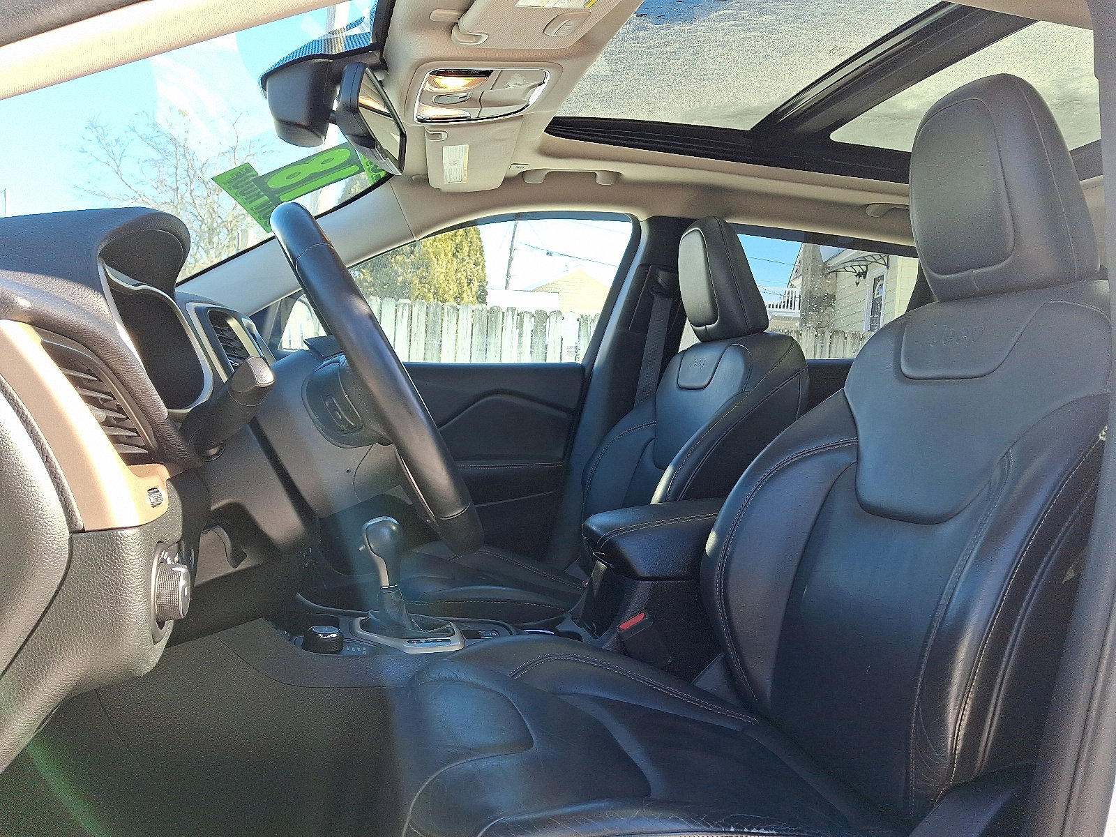 Used 2018 Jeep Cherokee Limited AWD/4WD image 12