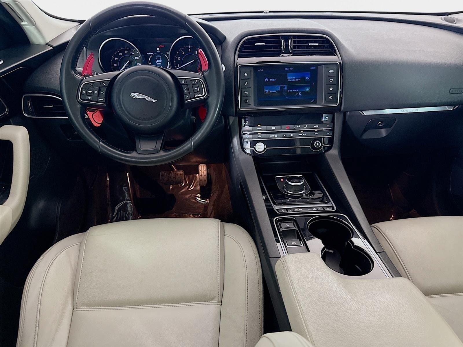 Used 2017 Jaguar F-PACE Prestige AWD/4WD image 25
