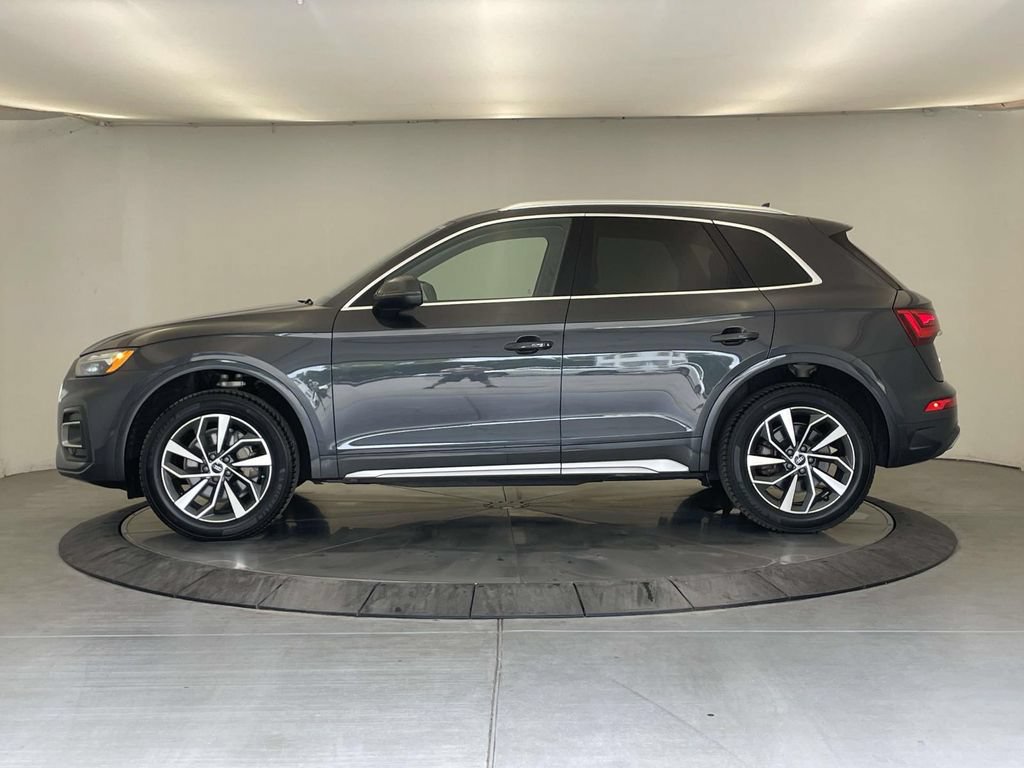 Used 2021 Audi Q5 2.0T Premium Plus w/ Premium Plus Package AWD/4WD image 2