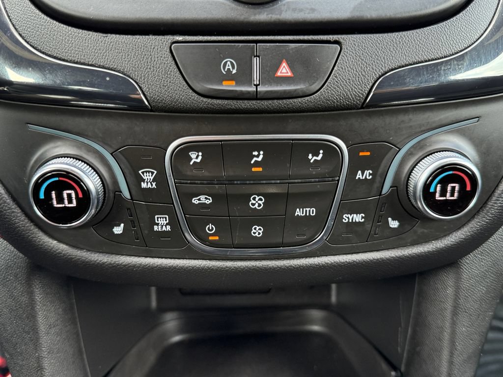 Used 2023 Chevrolet Equinox RS AWD/4WD image 16