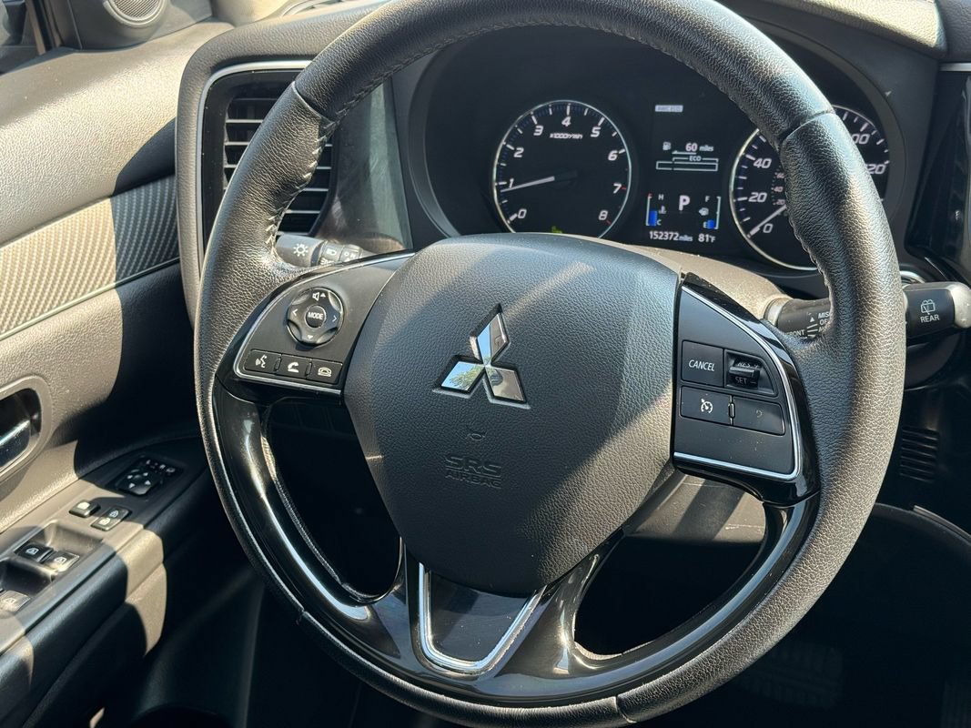 Used 2019 Mitsubishi Outlander SEL AWD/4WD image 19