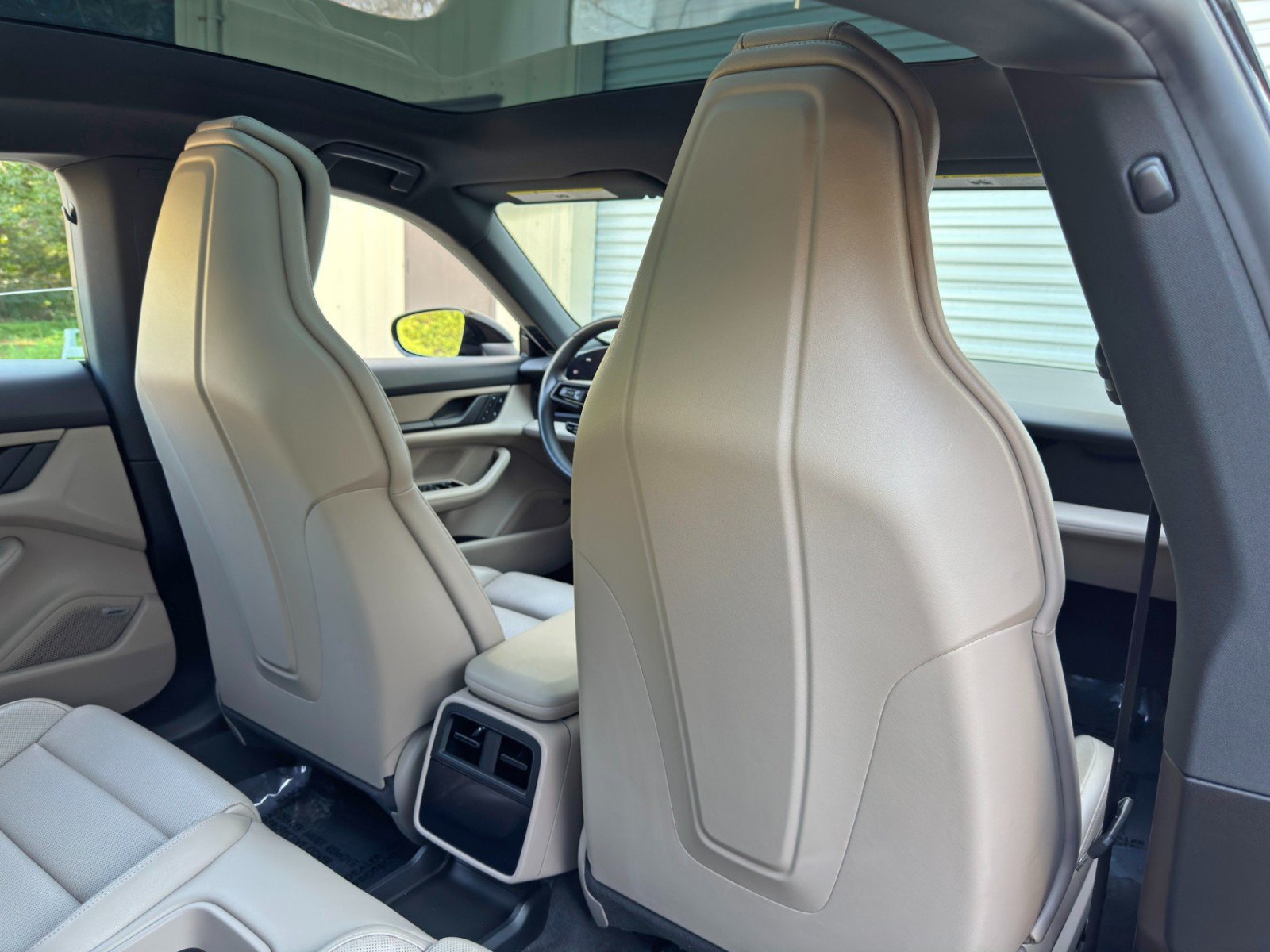 Used 2022 Porsche Taycan RWD image 37