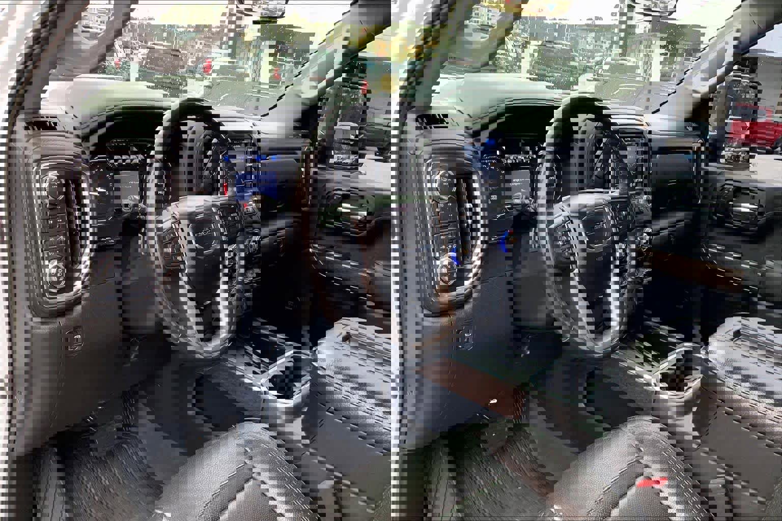 Used 2020 GMC Sierra 2500 Denali w/ Denali Ultimate Package image 17