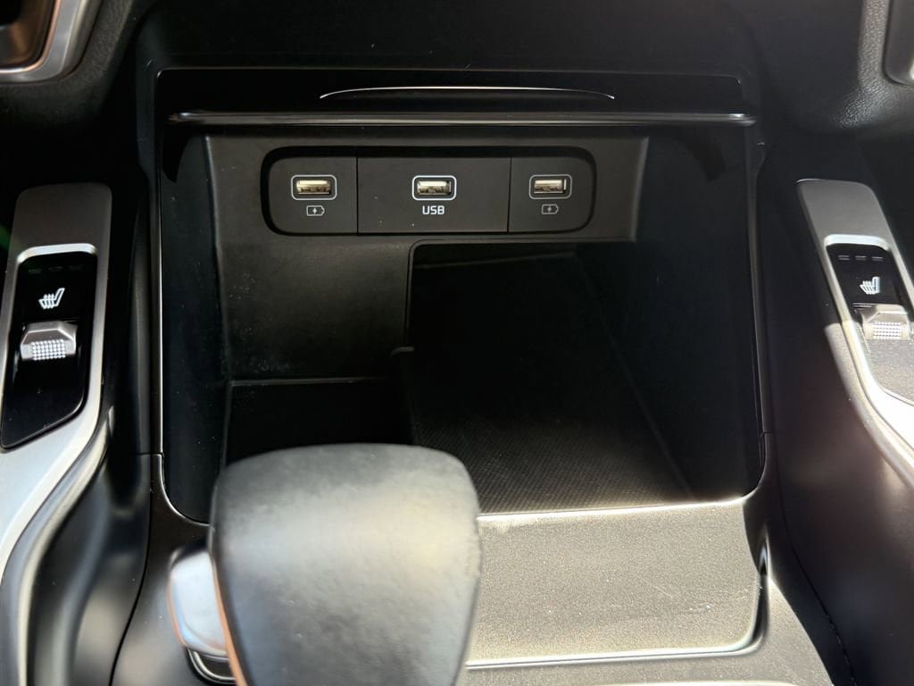 Used 2022 Kia Sorento S FWD image 26