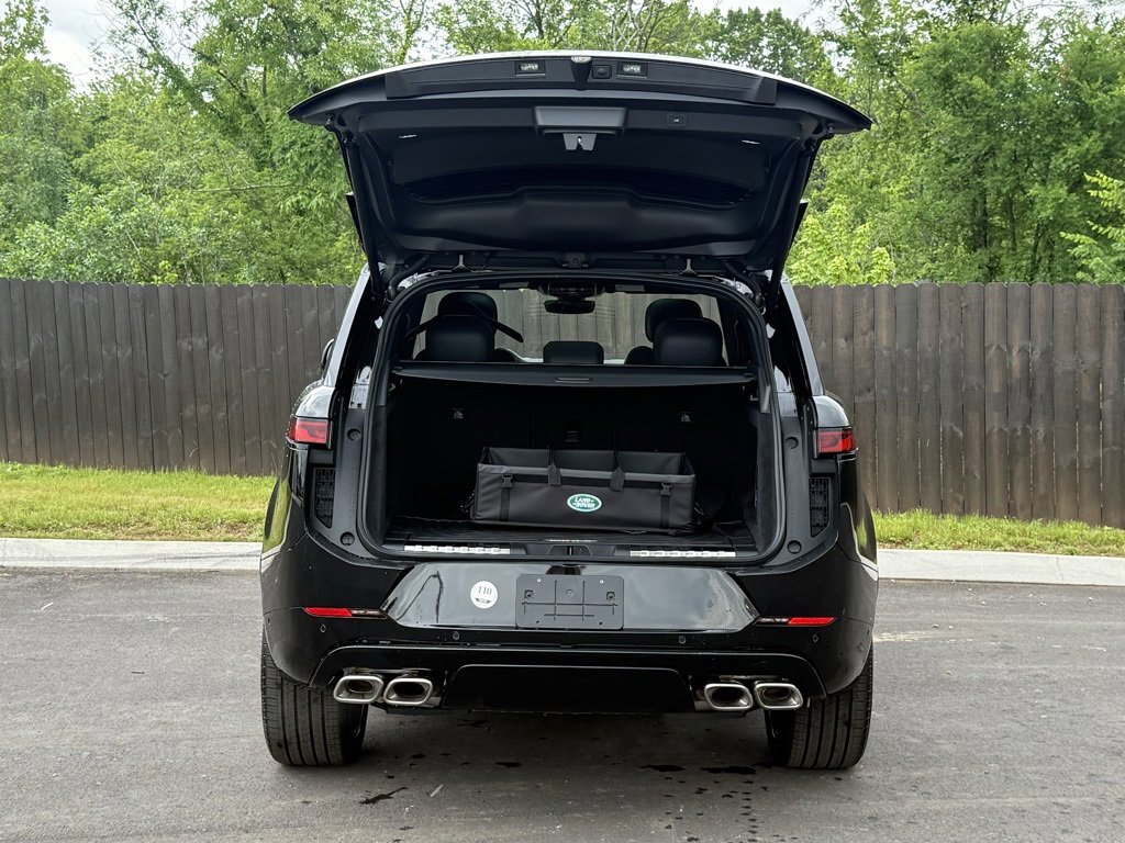 New 2025 Land Rover Range Rover Sport Dynamic SE image 5