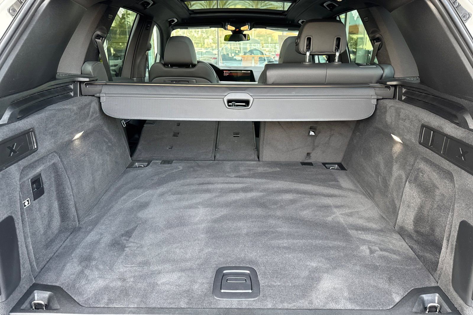 Used 2022 BMW X5 xDrive40i w/ Parking Assistance Package image 36