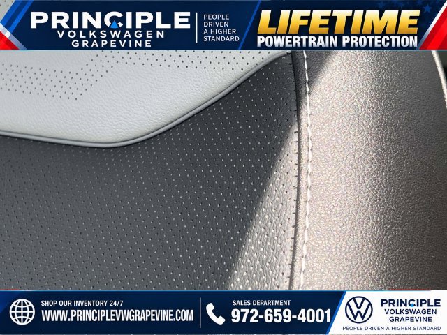 Used 2025 Volkswagen Taos SEL AWD/4WD image 13