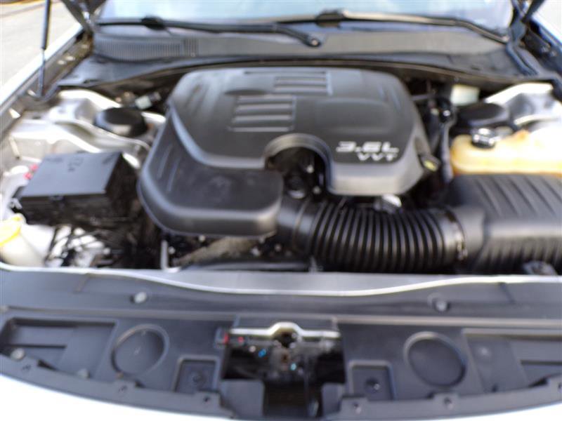 Used 2017 Chrysler 300 S image 44