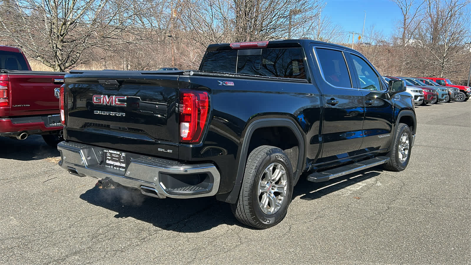 Used 2020 GMC Sierra 1500 SLE w/ SLE Value Package image 4