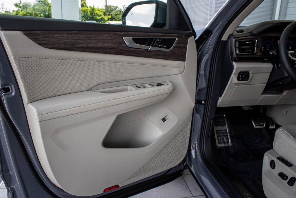 New 2025 Volkswagen Atlas SEL Premium R-Line image 27