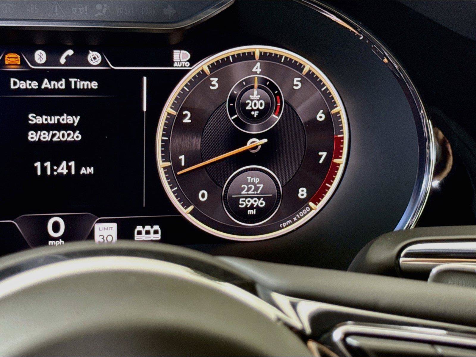 Used 2022 Bentley Flying Spur V8 AWD/4WD image 17