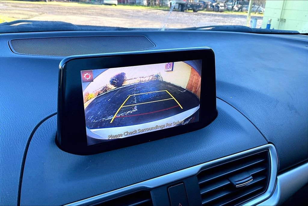 Used 2018 MAZDA MAZDA3 Touring image 30