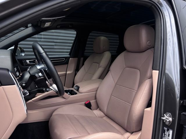 Certified 2023 Porsche Cayenne S AWD/4WD image 5