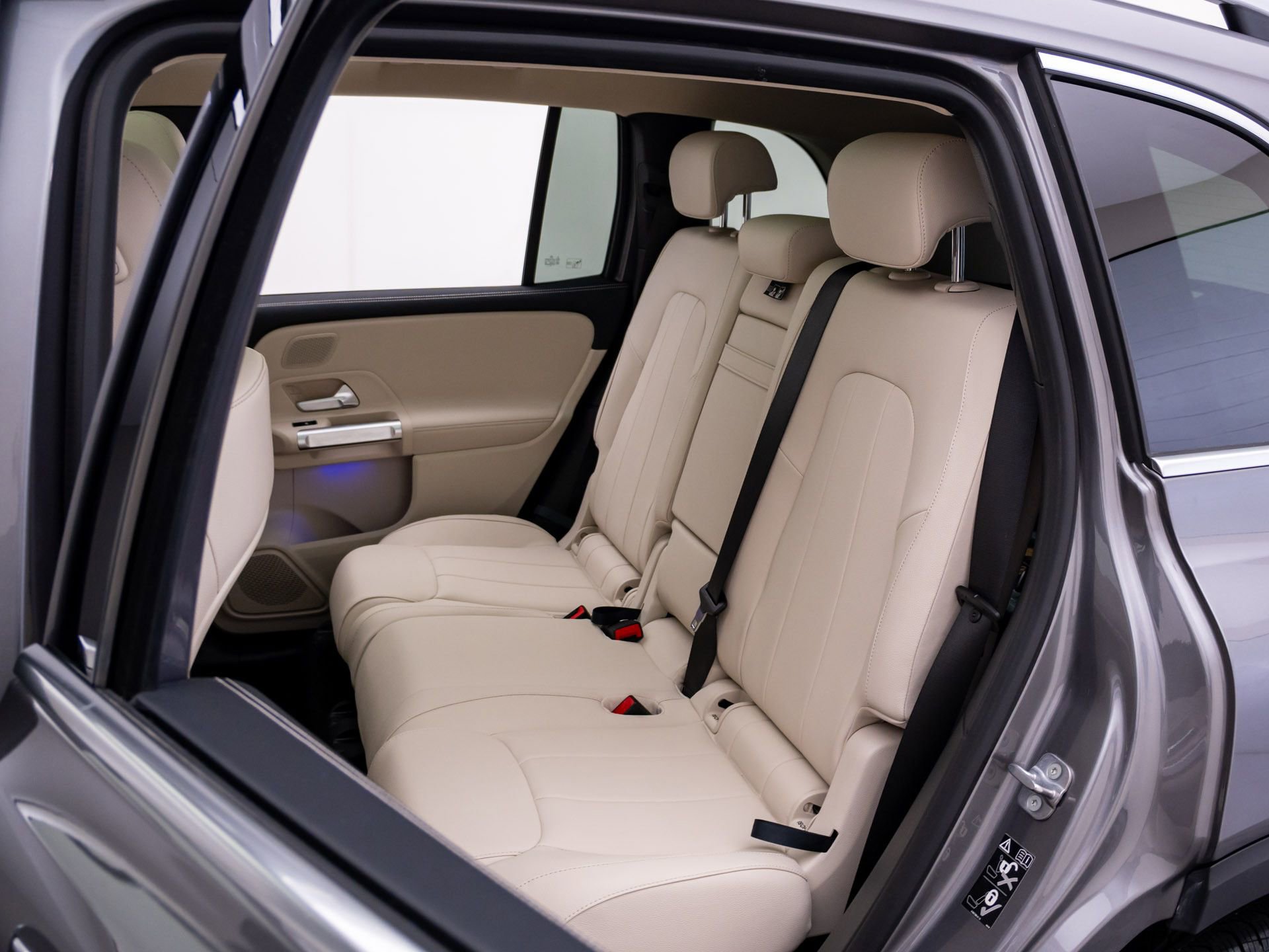 Certified 2023 Mercedes-Benz EQB 300 4MATIC w/ Exclusive Package image 21