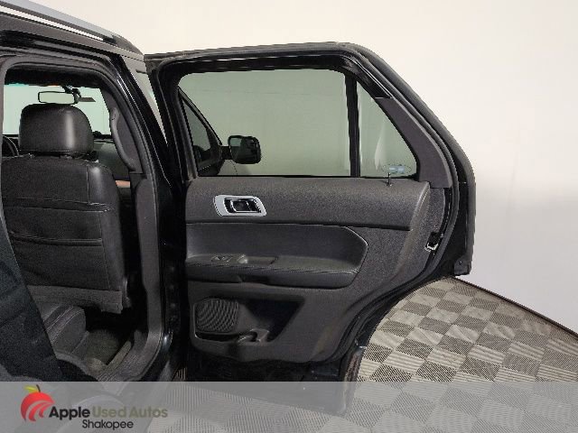 Used 2014 Ford Explorer XLT w/ Equipment Group 202A AWD/4WD image 36