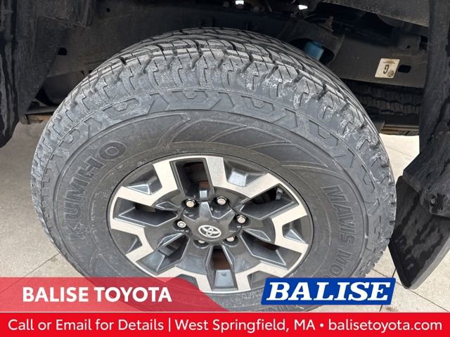 Used 2018 Toyota Tacoma TRD Off-Road w/ Technology Package image 12