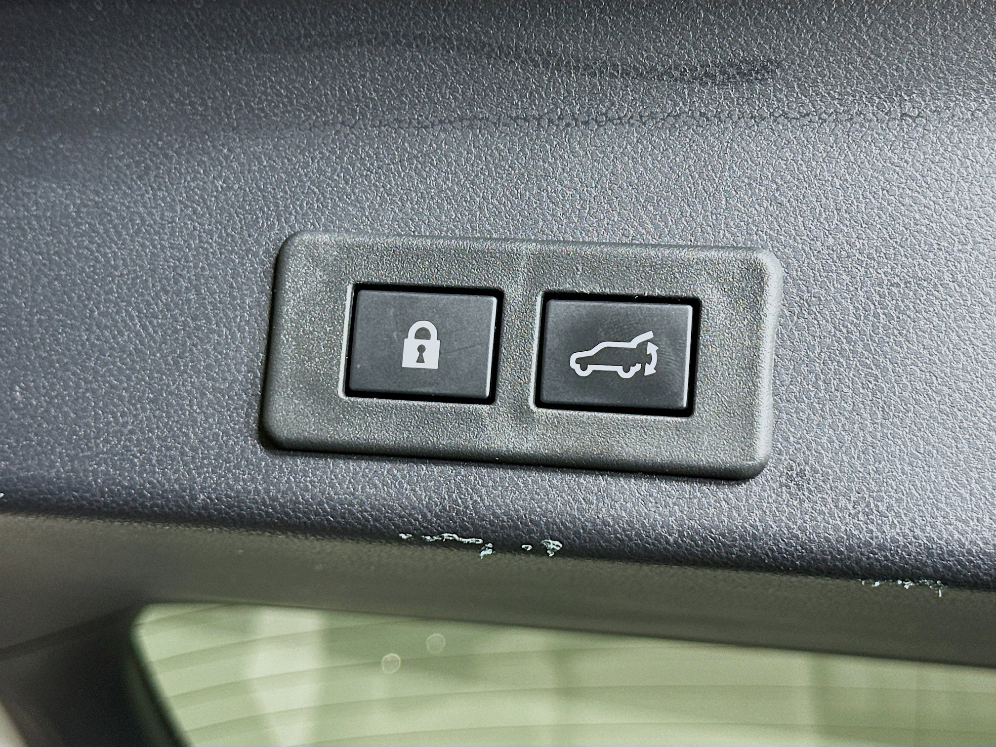 Used 2024 Subaru Ascent Premium w/ Convenience Package image 30