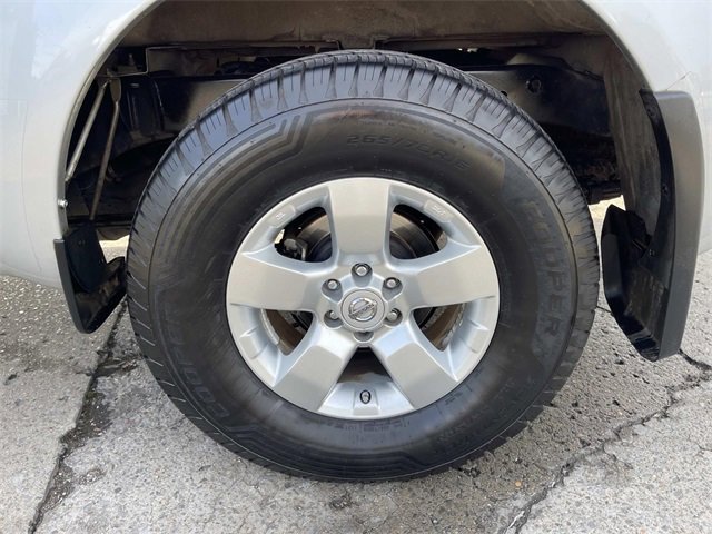 Used 2013 Nissan Frontier SV image 11